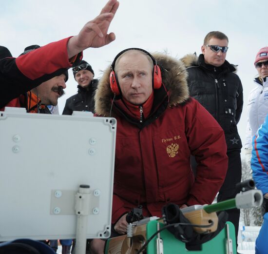 Putin at paralympic championship on ski races and biathlon