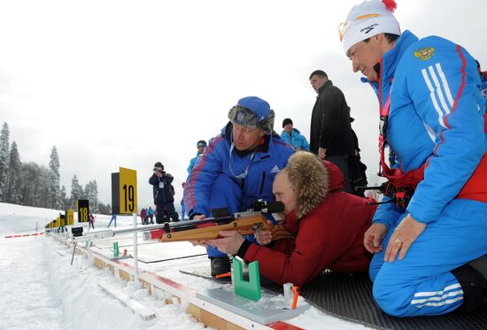 Putin at paralympic championship on ski races and biathlon