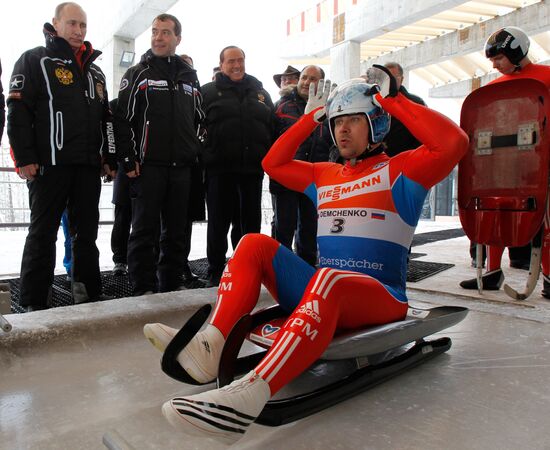 Dmitry Medvedev, Vladimir Putin visit bobsleigh and luge track