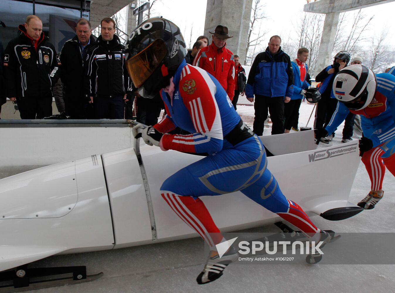 Dmitry Medvedev, Vladimir Putin visit bobsleigh and luge track