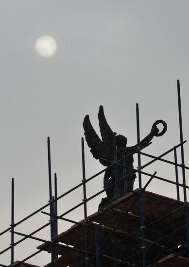 Restoration of "Triumphal Arch" in Moscow