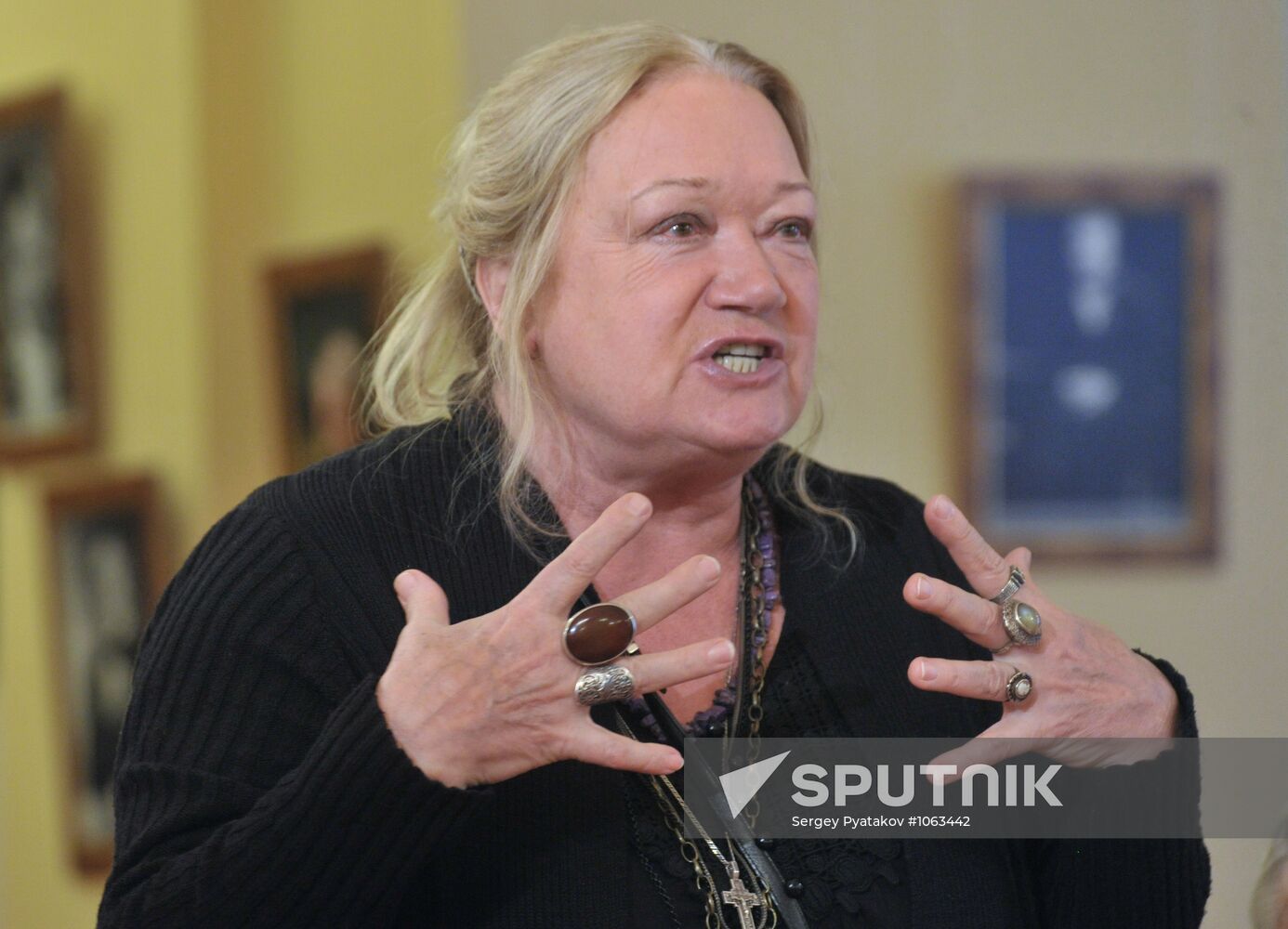 News conference on Union of the Theaters of Europe Festival