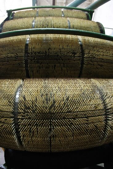 "Pobeda" match factory in Verkhny Lomov, at work