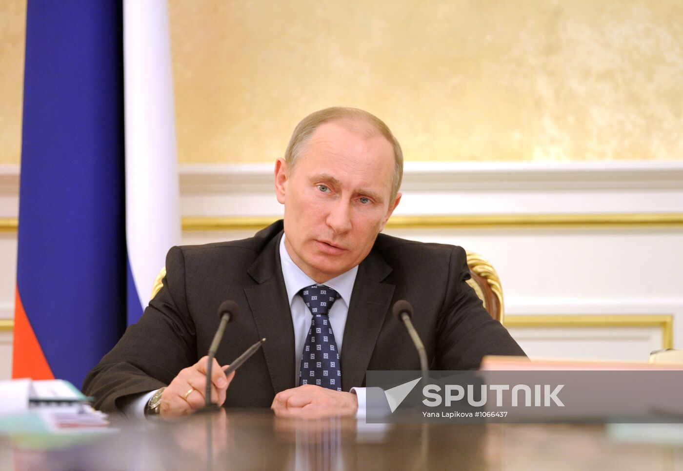 Vladimir Putin conducts government meeting