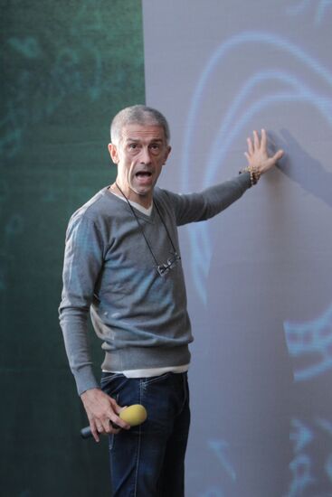 Press rehearsal of Eduard Boyakov's play "Waves" in Moscow
