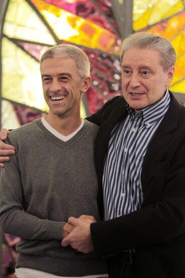 Press preview of play "Waves" by E.Boyakova in Moscow