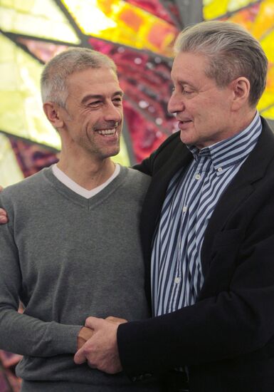 Press preview of play "Waves" by E.Boyakova in Moscow