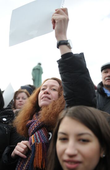 Opposition stages rally at Pushkinskaya Square