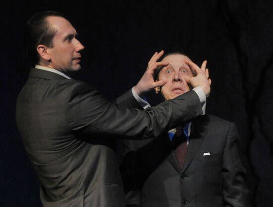 Exit The King play's press preview at Taganka Theater