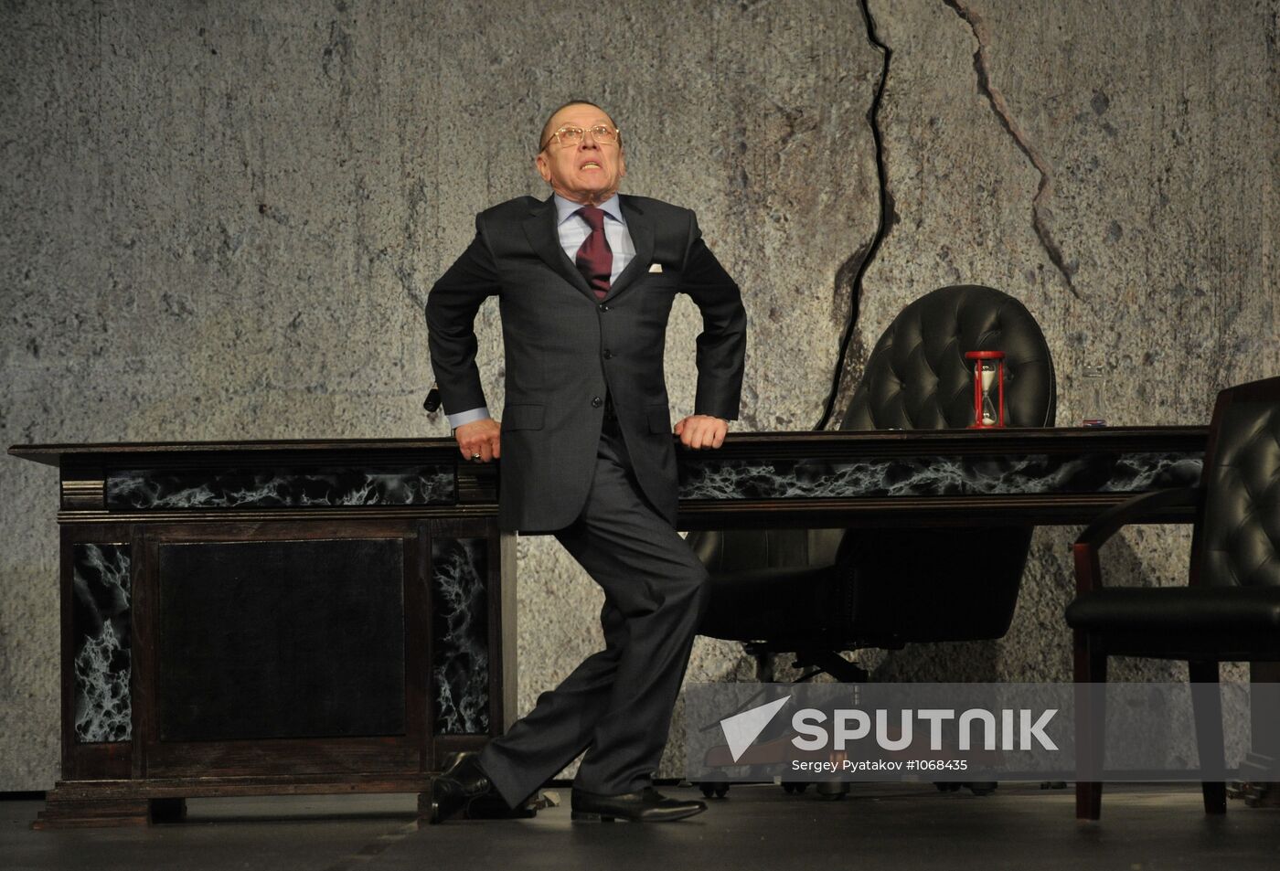 Exit The King play's press preview at Taganka Theater