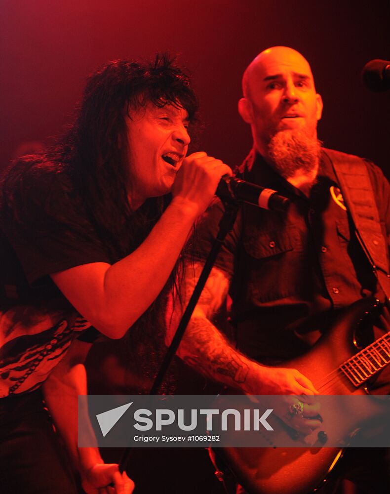 Concert by Anthrax group