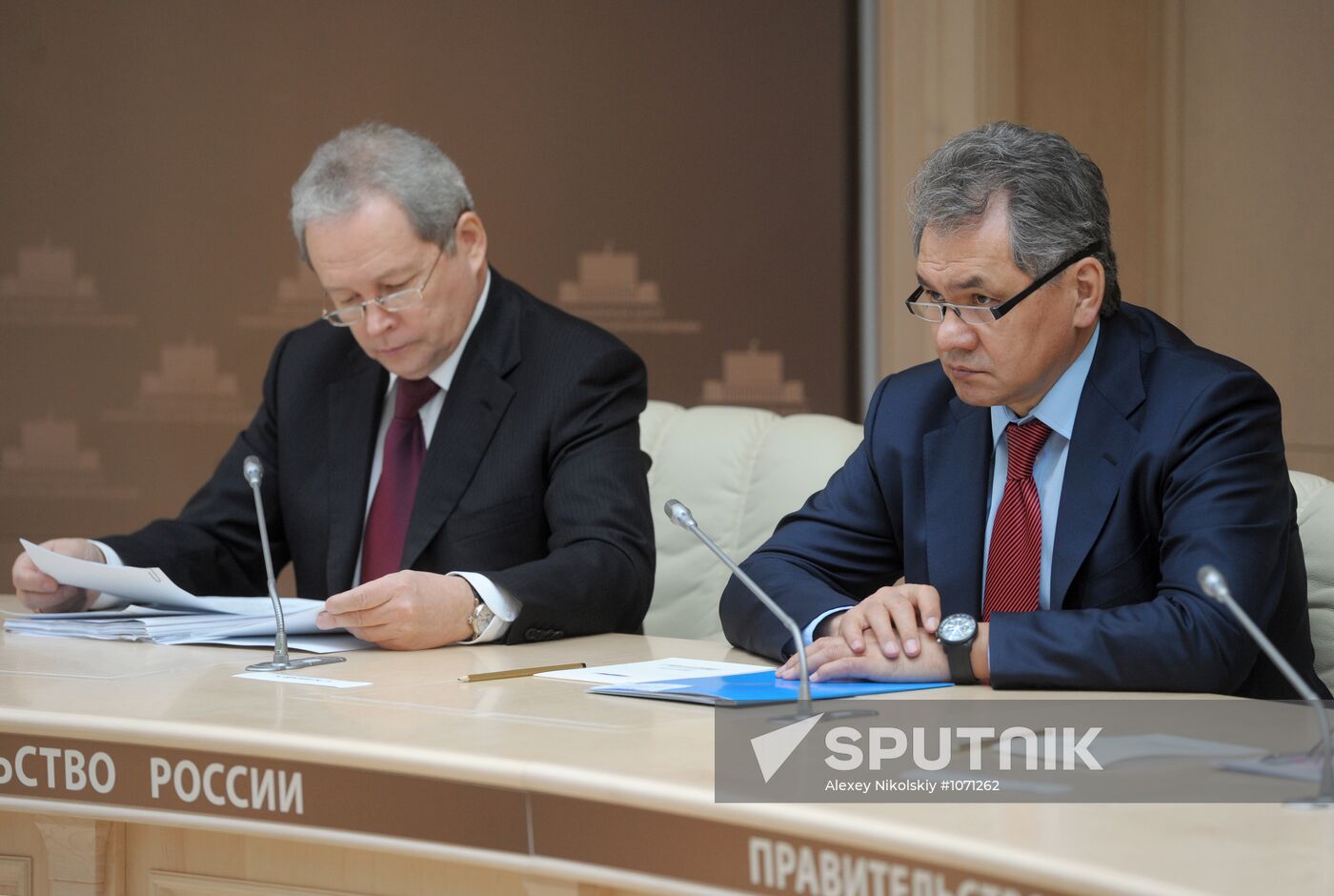 Vladimir Putin holds meeting at Government Situations Center