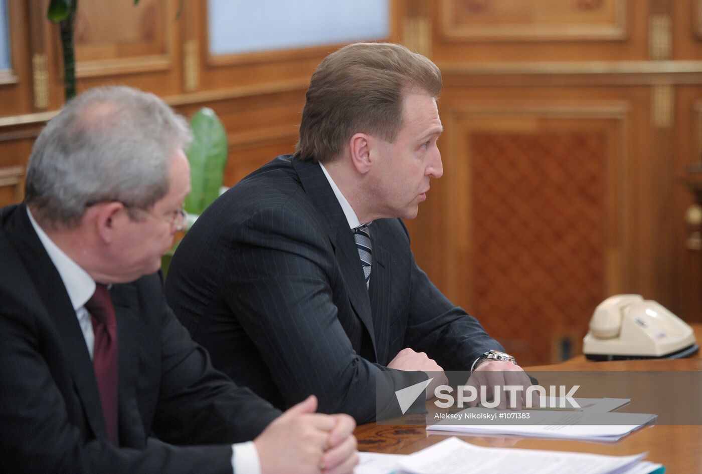 Vladimir Putin chairs meeting at Government House
