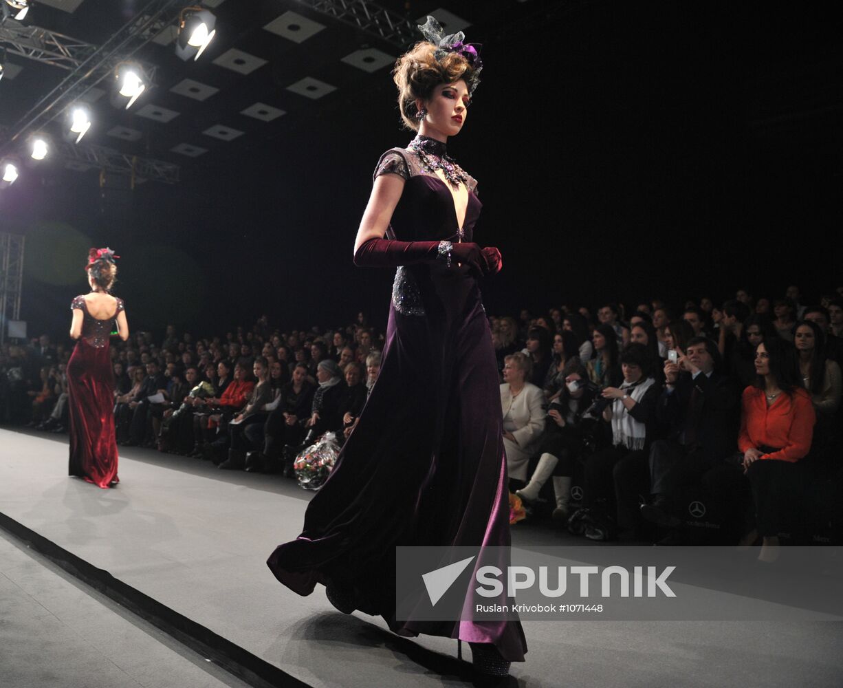 Slava Zaitsev's collection showcased at Fashion Week Russia