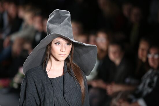 Irina Khakamada collection fashion show