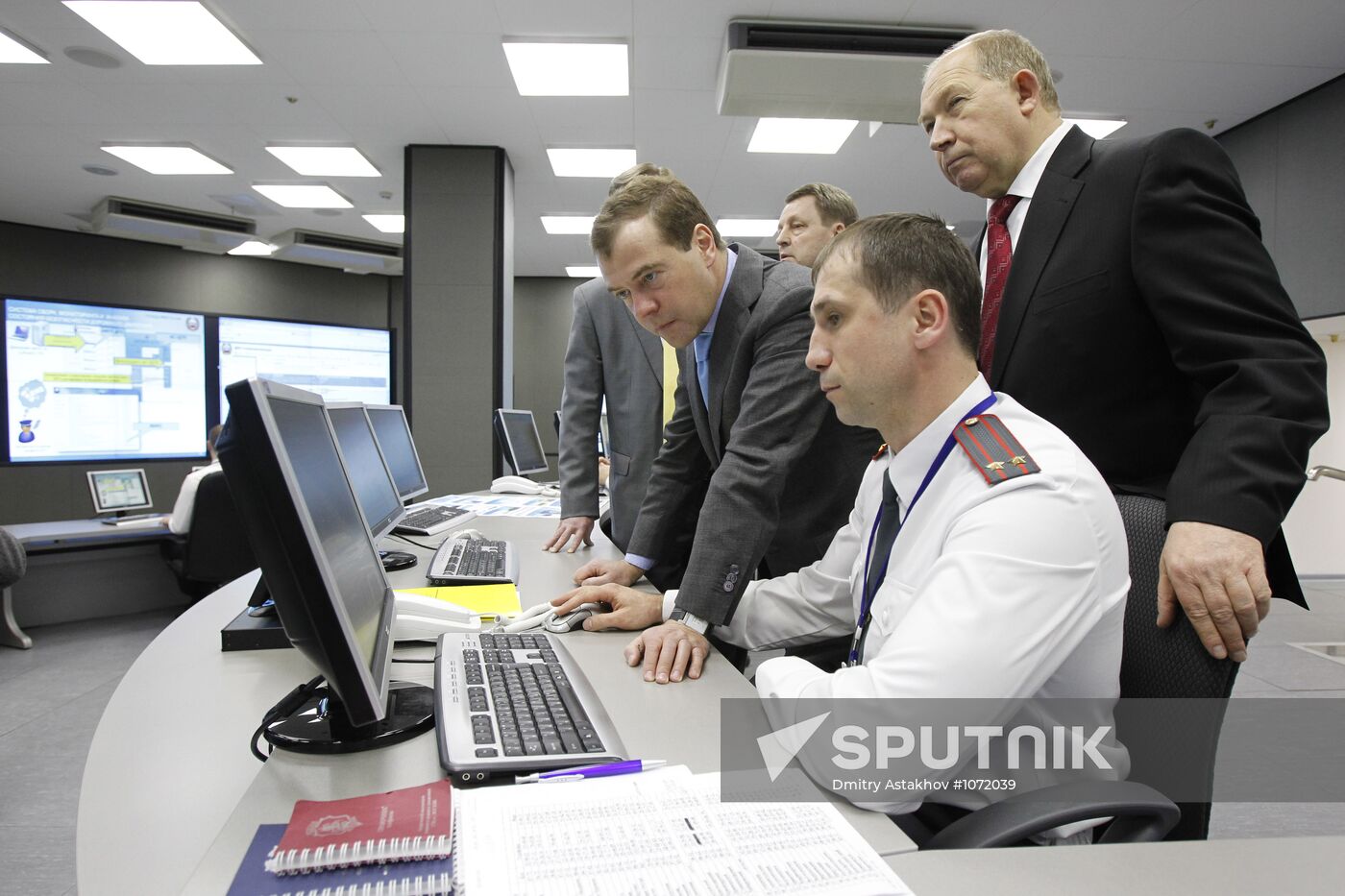 Dmitry Medvedev visits State Road Safety Inspectorate center