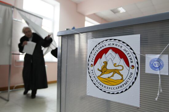 South Ossetia votes in presidential election