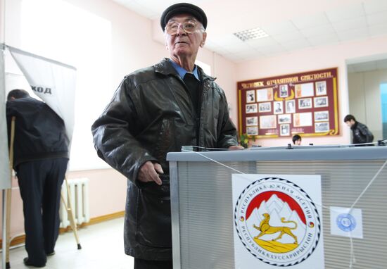 South Ossetia votes in presidential election
