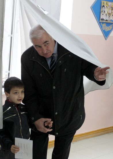 South Ossetia votes in presidential election