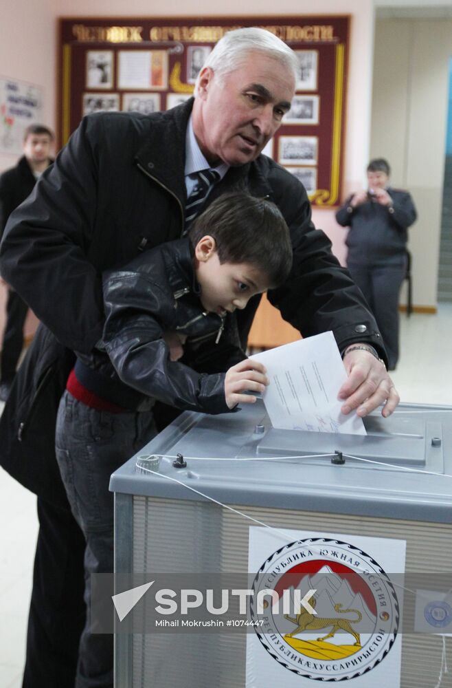 South Ossetia votes in presidential election