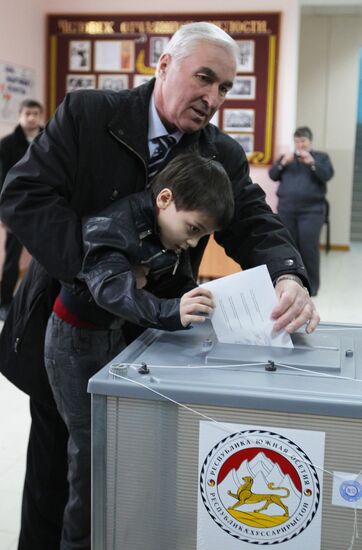 South Ossetia votes in presidential election