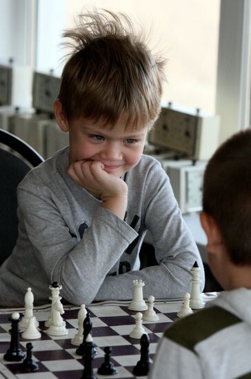 Chess championship among children under 10 years in Vladivostok