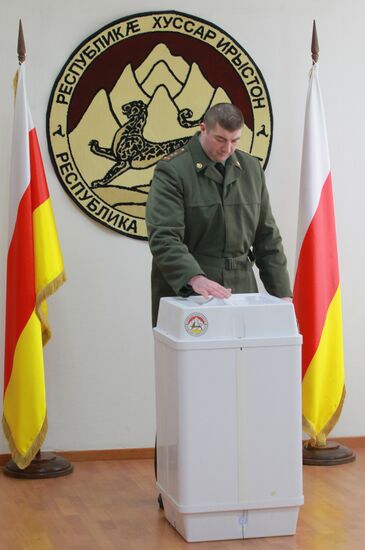 Voting booth in South Ossetia presidential election in Moscow