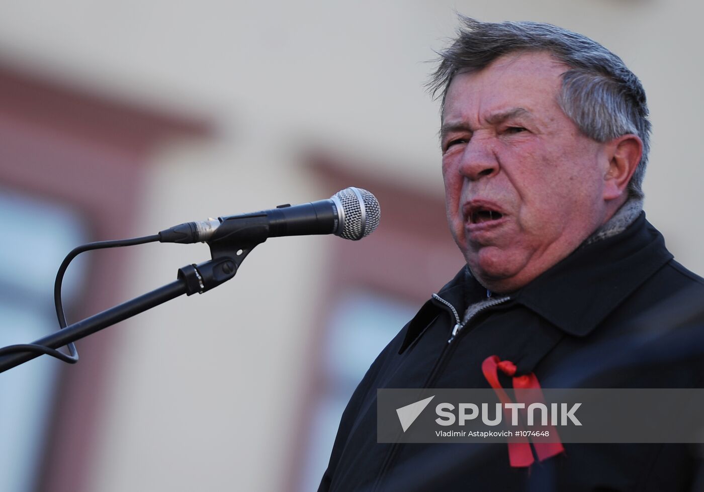 Opposition stages rally at St. Petersburg's Konyushennaya Square