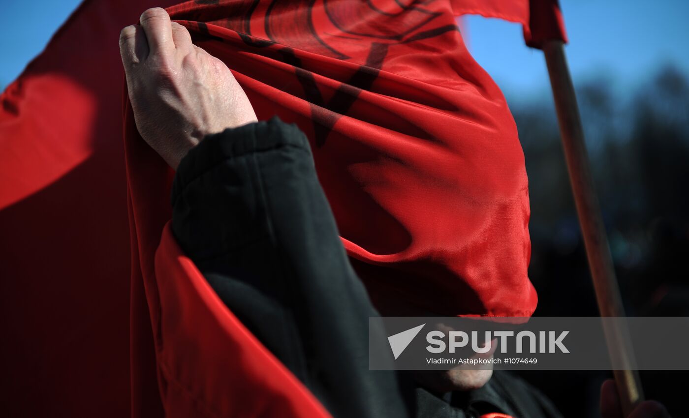 Opposition stages rally at St. Petersburg's Konyushennaya Square