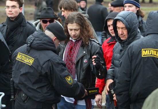 Minsk rally and procession mark Freedom Day