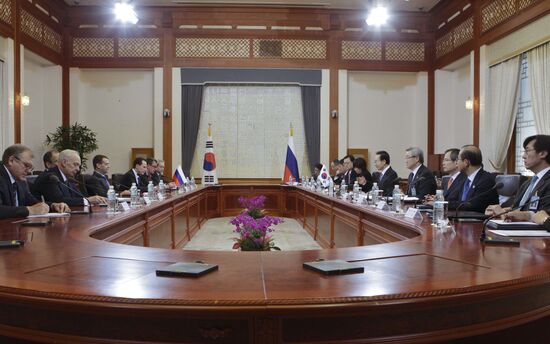 Dmitry Medvedev's visit to South Korea