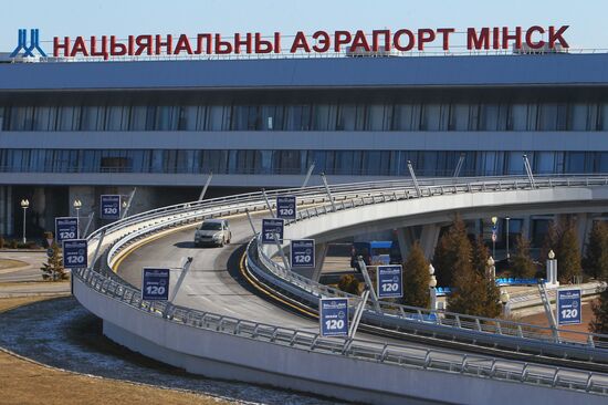 Belarus and Russia temporarily lift air traffic ban