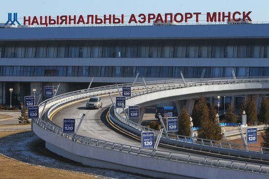 Belarus and Russia temporarily lift air traffic ban