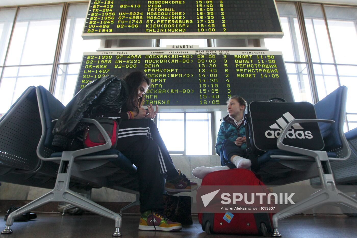Belarus and Russia temporarily lift air traffic ban