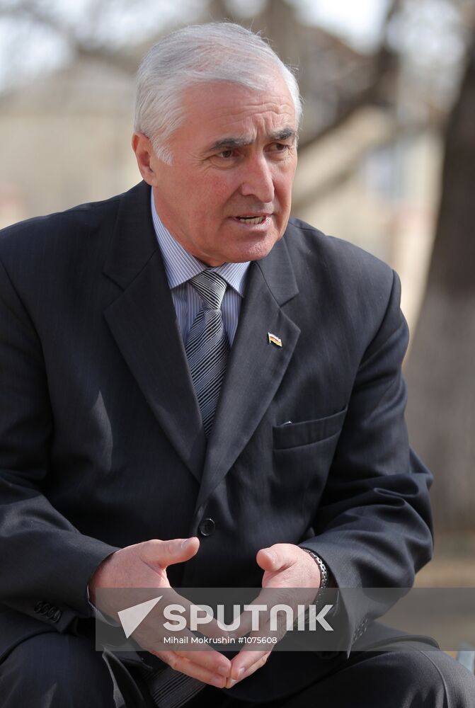 South Ossetian presidential candidates