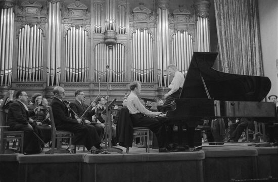 Conductor Hermann Abendroth at concert rehearsal