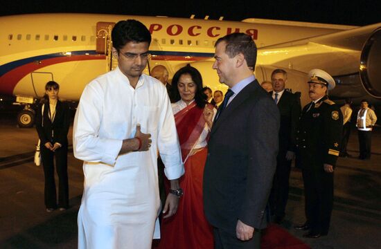 Dmitry Medvedev arrives in New Delhi