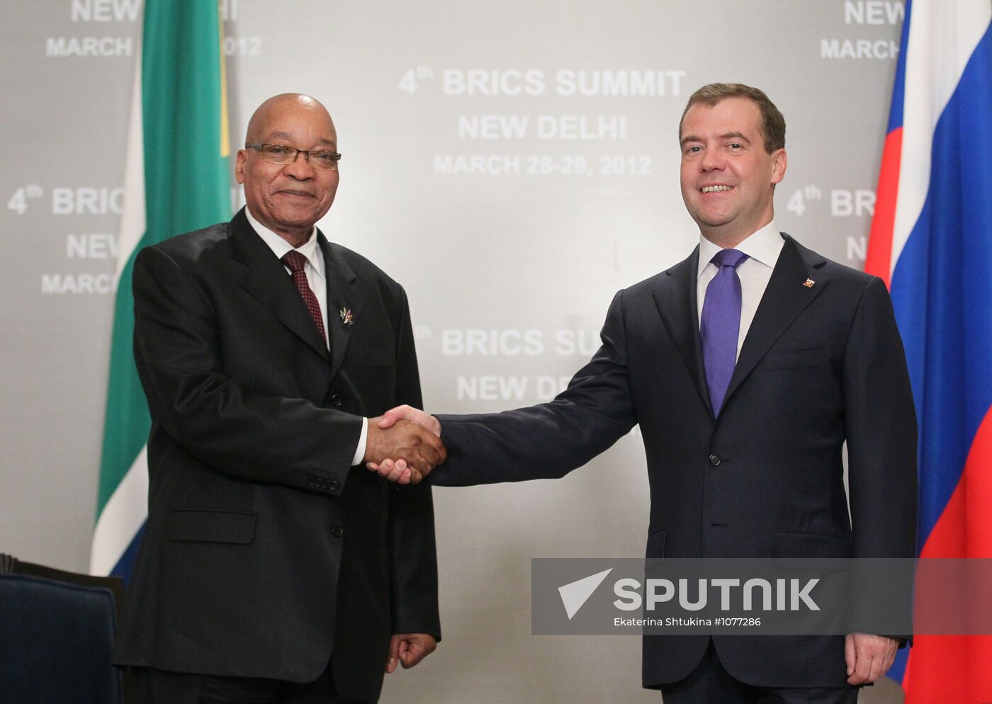 Dmitry Medvedev meets with Jacob Zuma in New Delhi