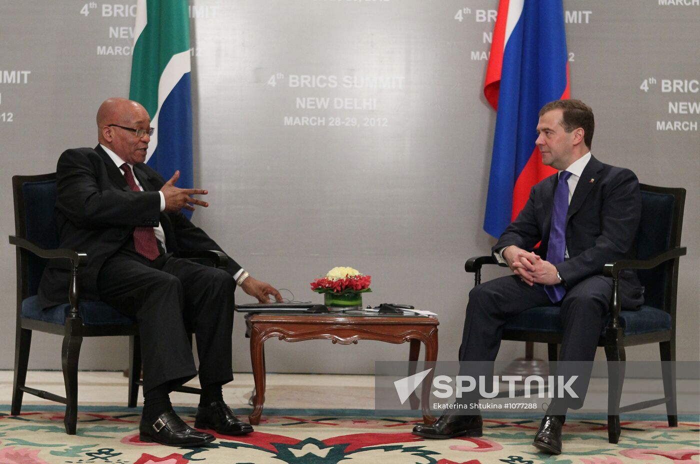 Dmitry Medvedev meets with Jacob Zuma in New Delhi