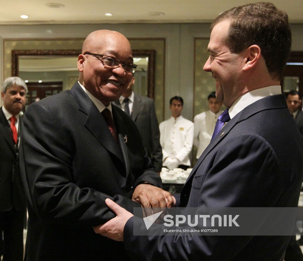 Dmitry Medvedev meets with Jacob Zuma in New Delhi