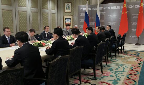 Dmitry Medvedev meets with Hu Jintao