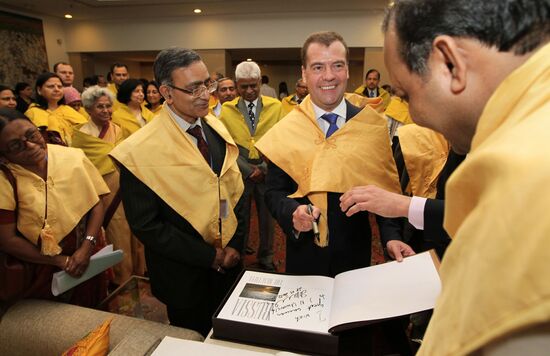 Dmitry Medvedev receives Ph.D. Honoris Causa title in India