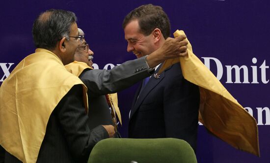 Dmitry Medvedev receives Ph.D. Honoris Causa title in India
