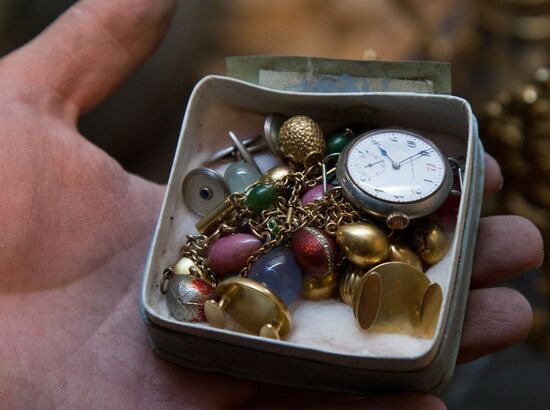 Treasure found in private villa, St. Petersburg
