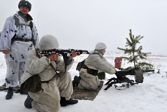 4th Independent Tank Brigade trains at Golovenki