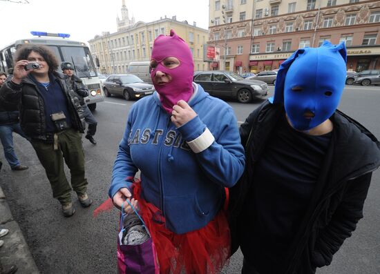 Party Riot Bus campaign in support of the group Pussy Riot