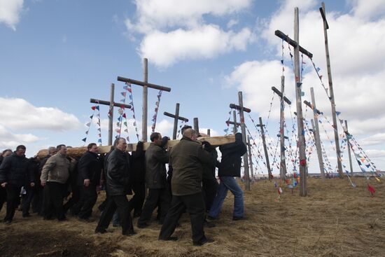 Celebrating Catholic Palm Sunday in village of Oshmyani