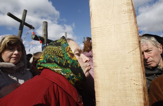 Celebrating Catholic Palm Sunday in village of Oshmyani