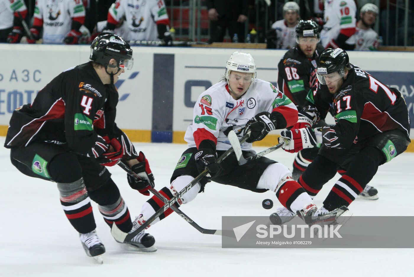 KHL Hockey: Avangard vs. Tractor