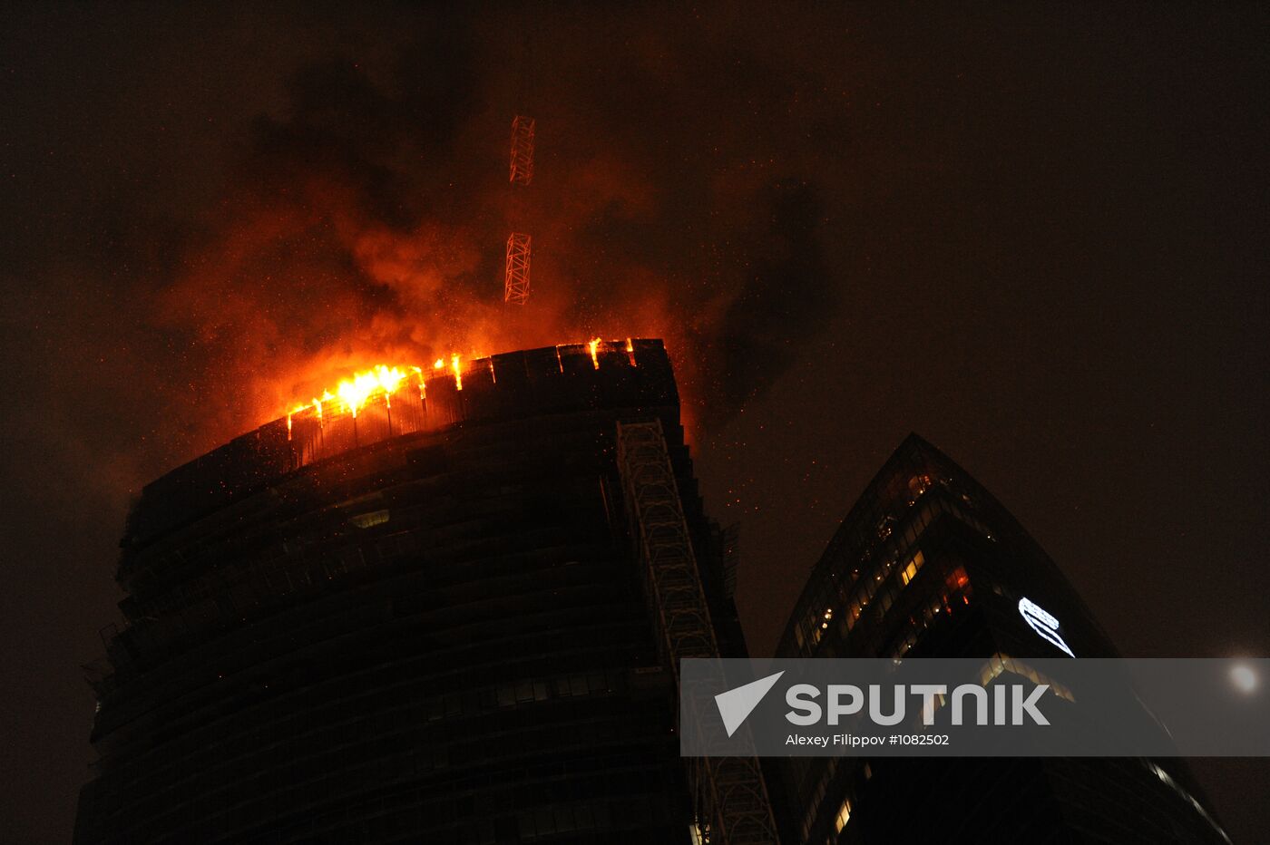 Fire in tower under construction at "Moscow City" center